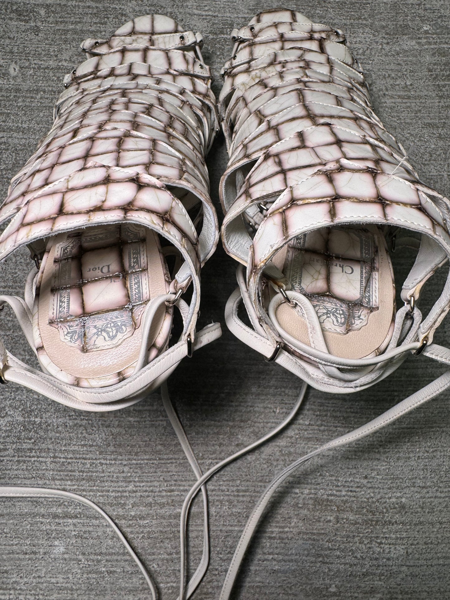 Christian Dior Spring/Summer 2009 "Safari"
Runway Crocodile Embossed Lace Up Heels